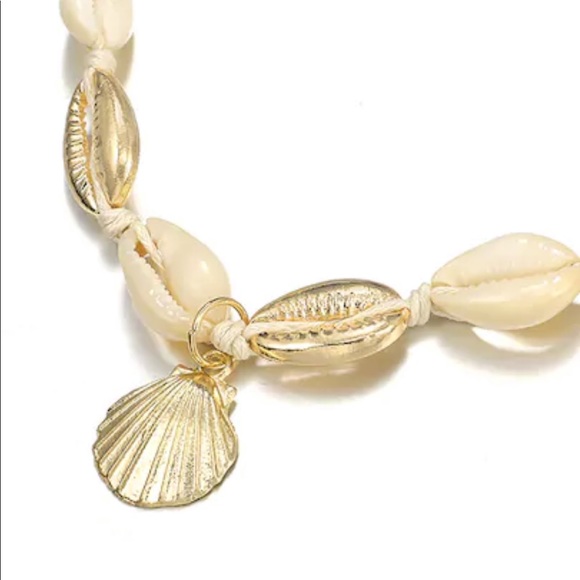 LAST ONE SALE Gold + Cream Cowrie Shell Anklet - Picture 5 of 5
